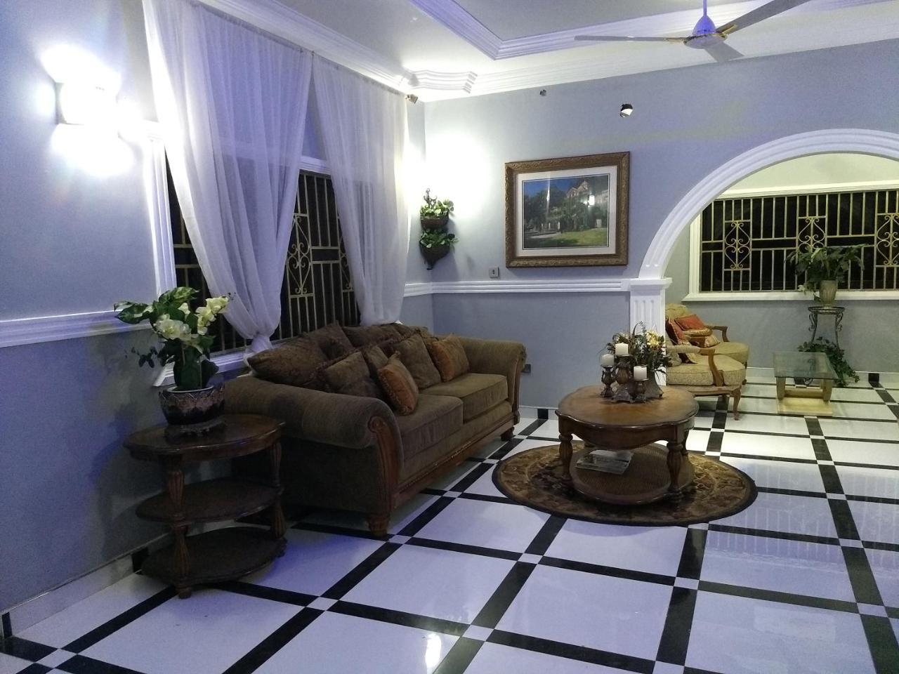 The Winford Boutique Hotel Achimota Taifa Exterior photo