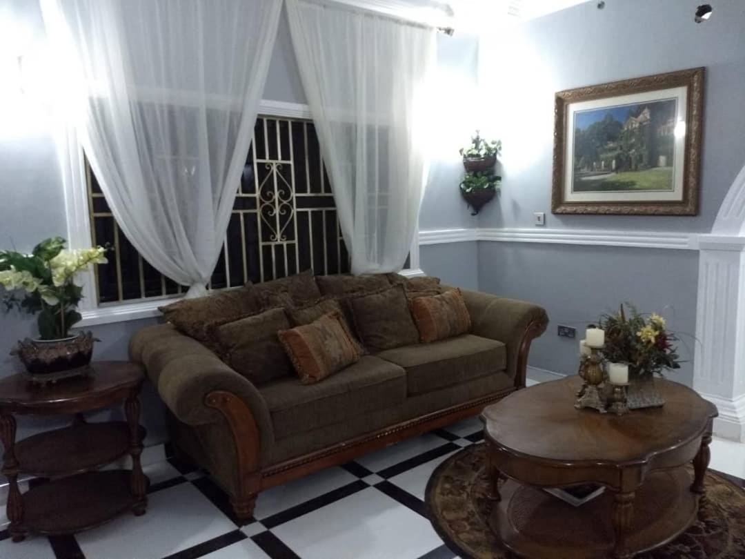 The Winford Boutique Hotel Achimota Taifa Exterior photo